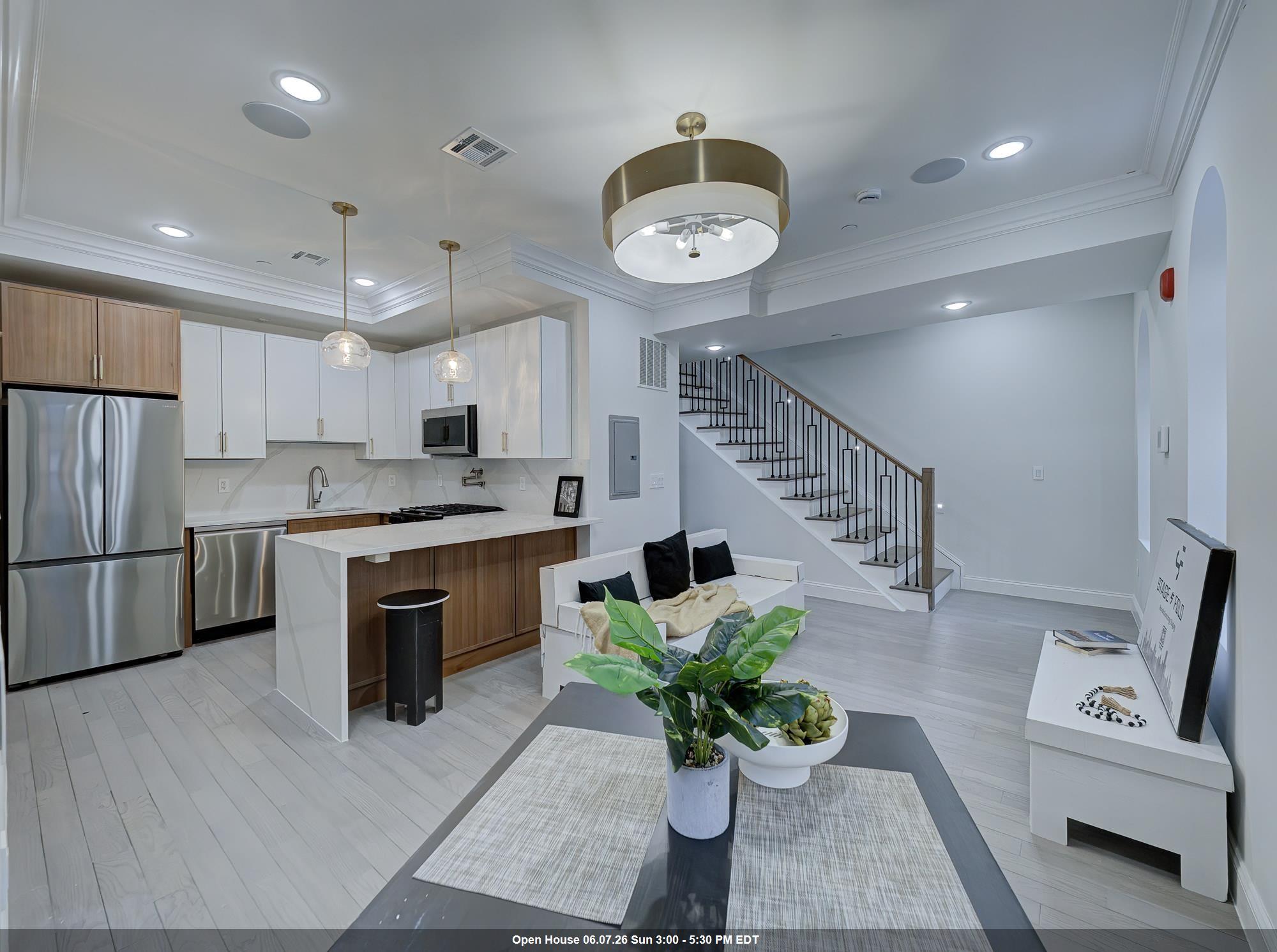 133 CLIFTON PL Unit: 2