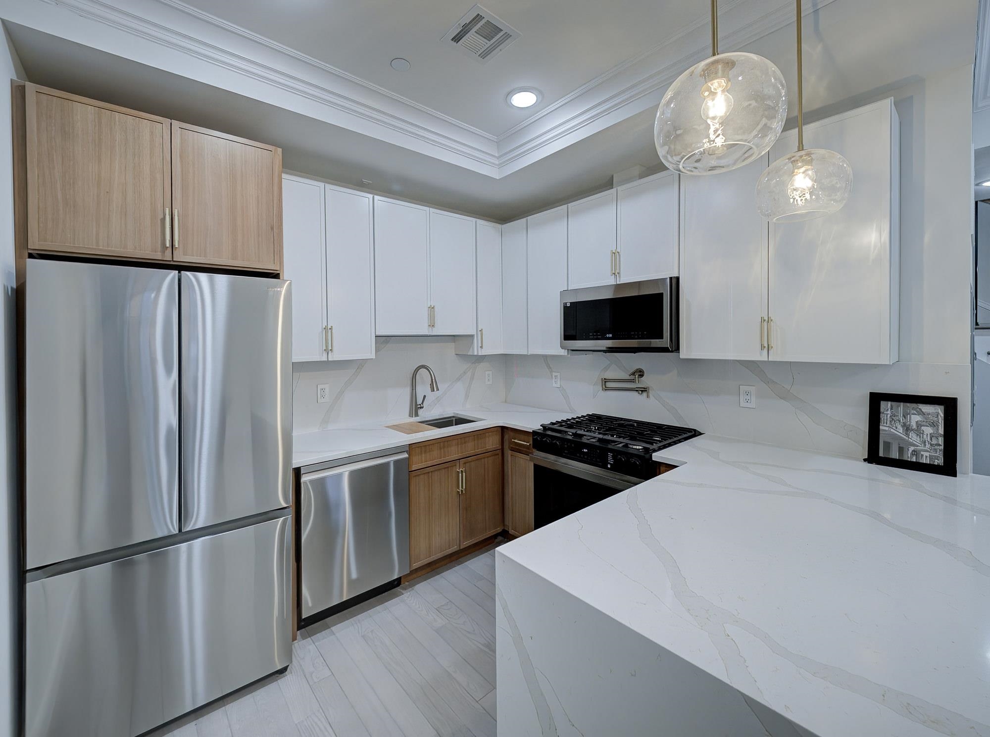 133 CLIFTON PL Unit: 2