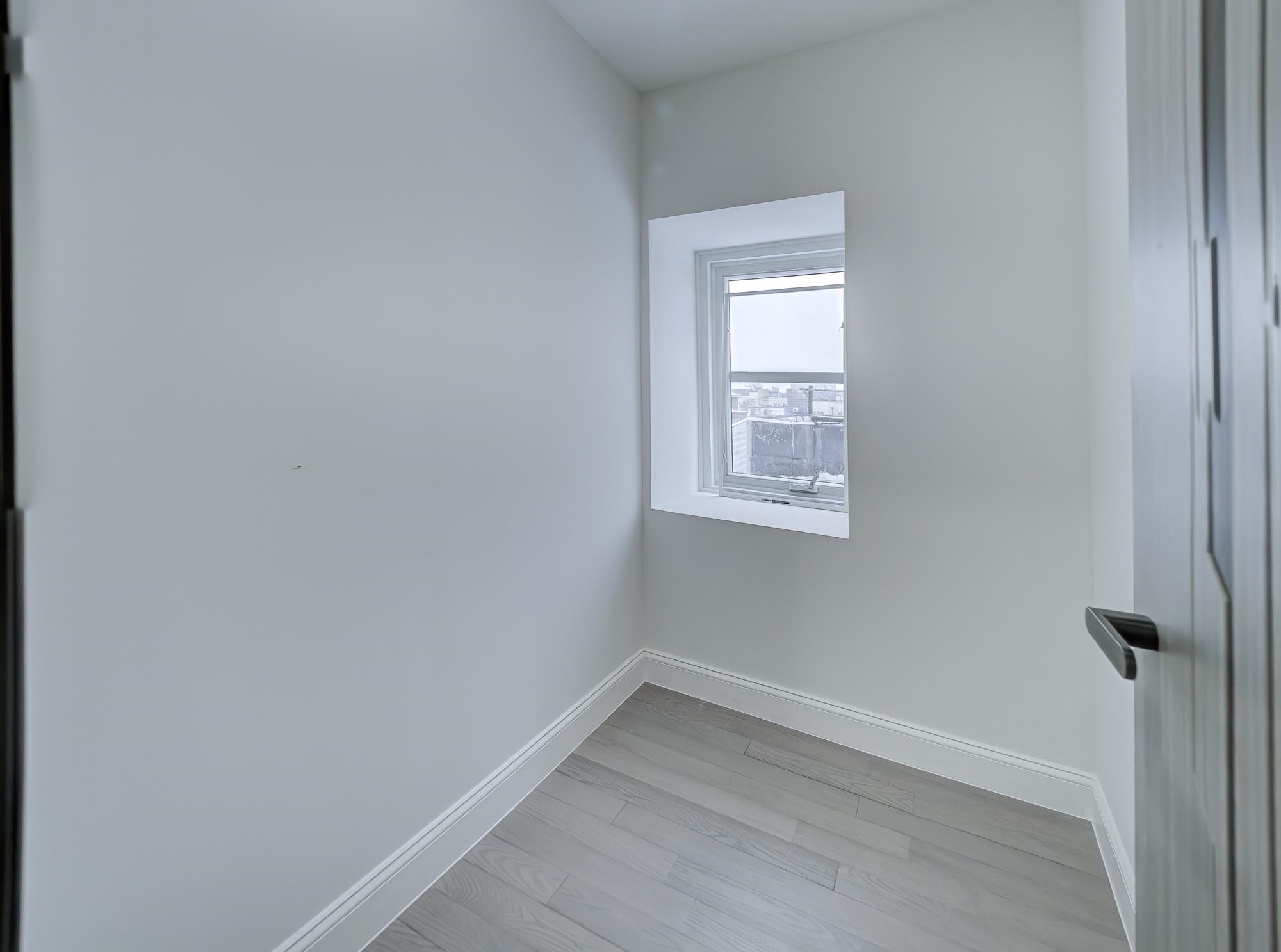 133 CLIFTON PL Unit: 2