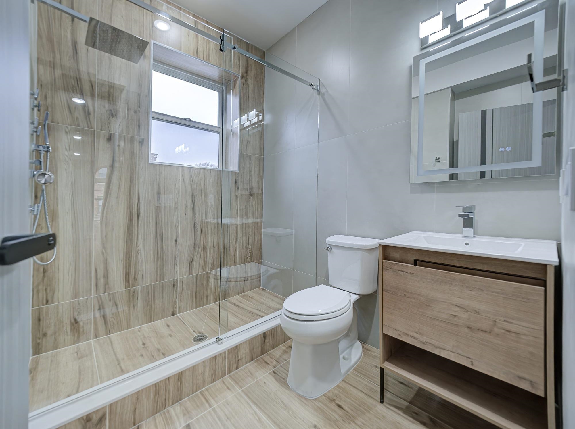 133 CLIFTON PL Unit: 2