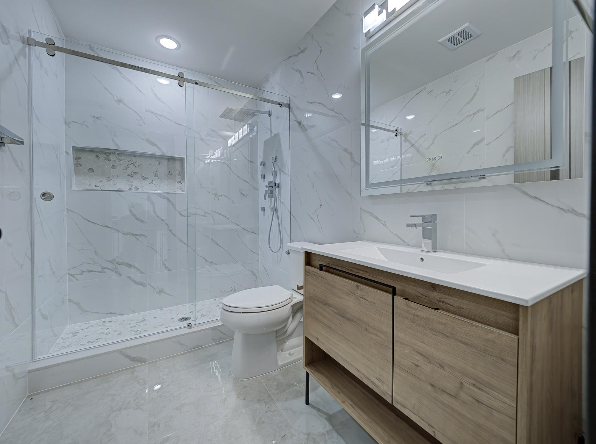 133 CLIFTON PL Unit: 2