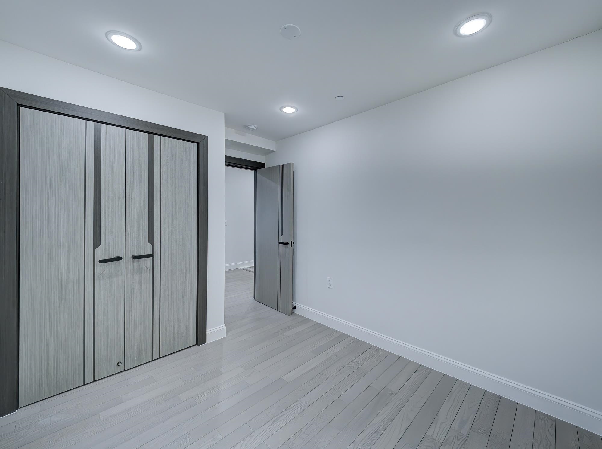 133 CLIFTON PL Unit: 2