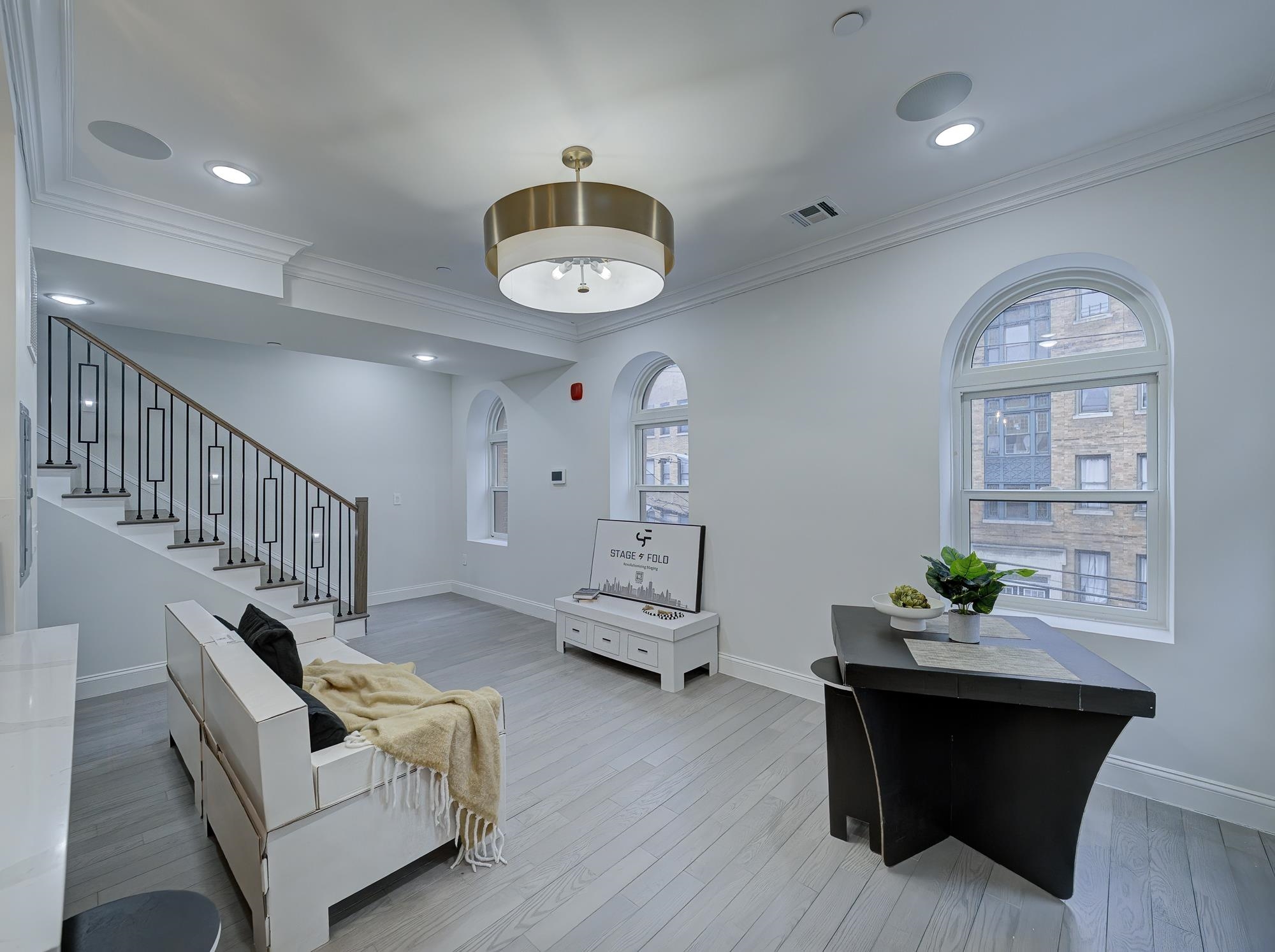 133 CLIFTON PL Unit: 2