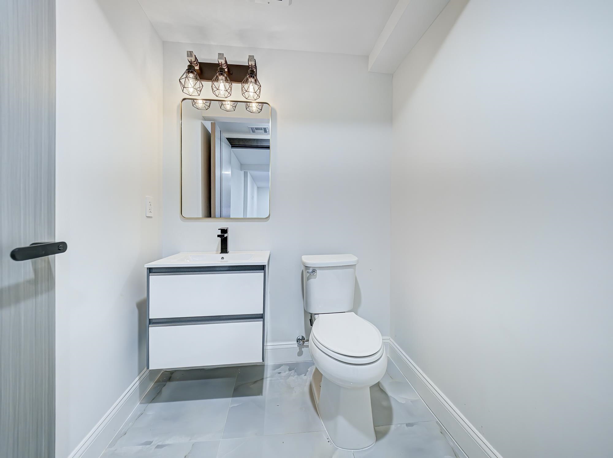133 CLIFTON PL Unit: 3