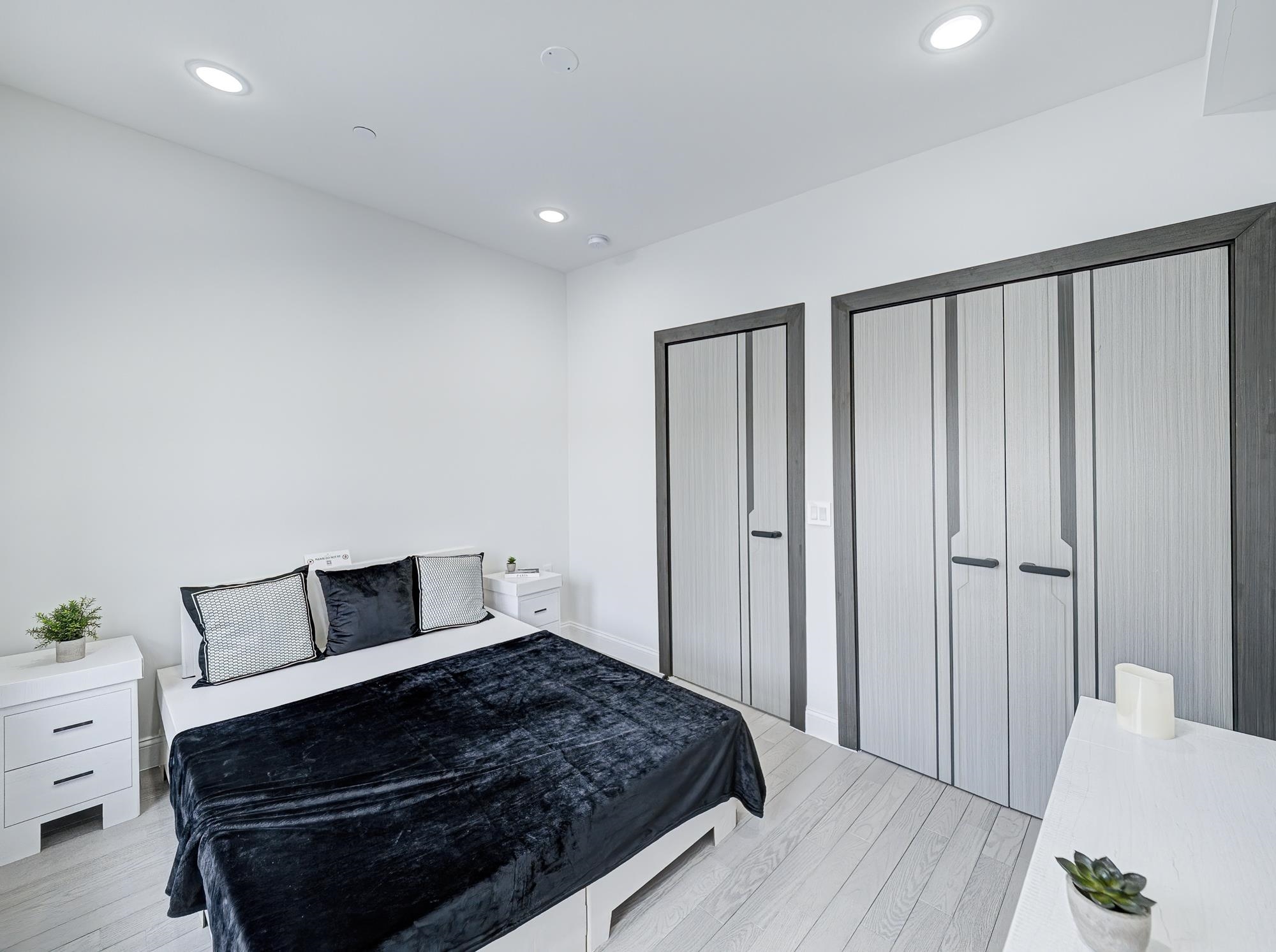 133 CLIFTON PL Unit: 3