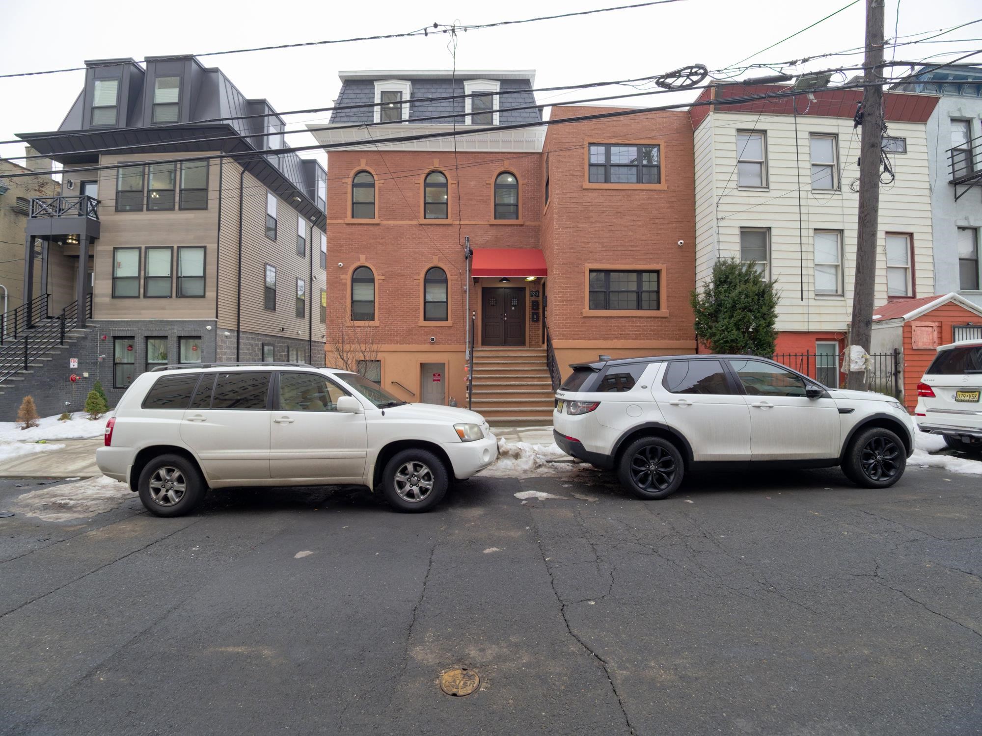 133 CLIFTON PL Unit: 3