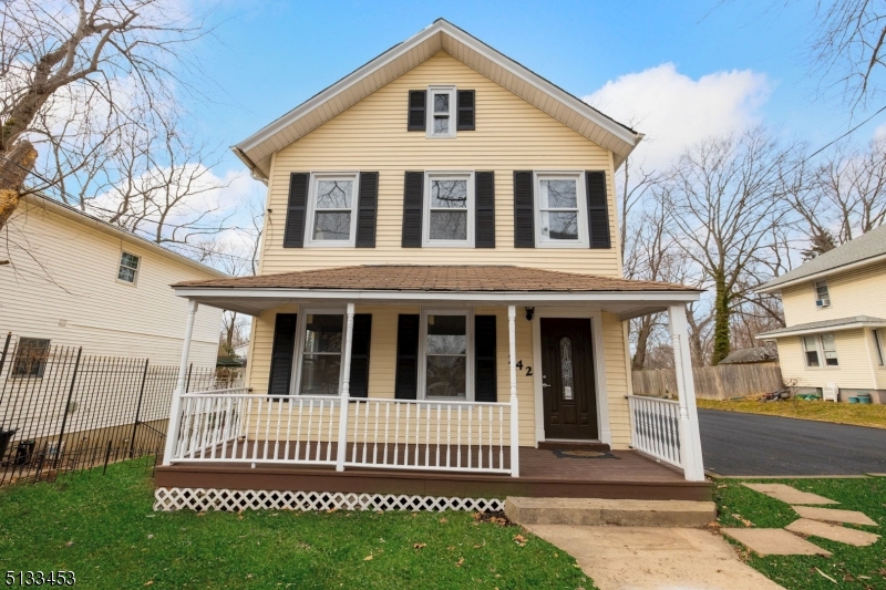 242 Main St