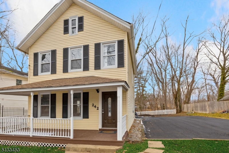 242 Main St