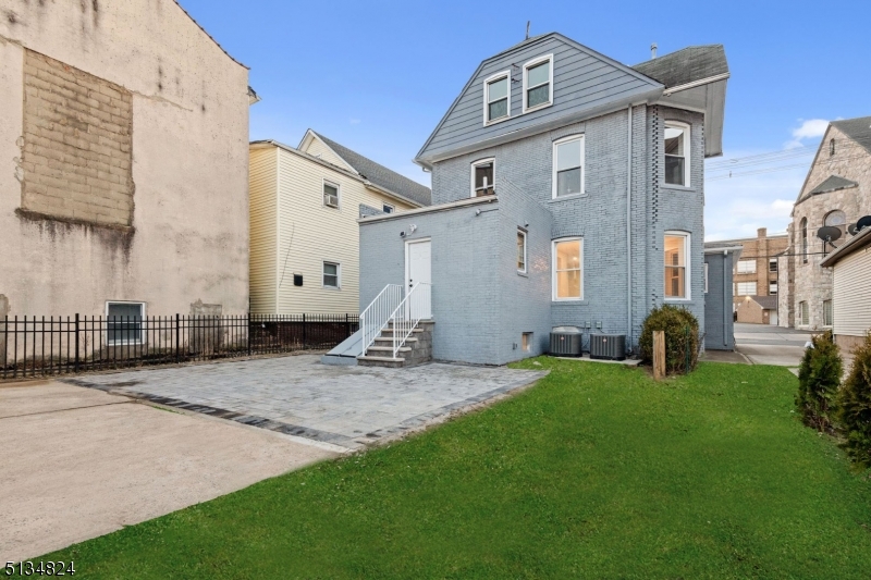 205 Whitehead Ave
