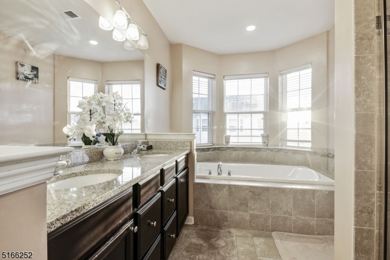 24 Wisteria Ln