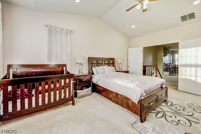 24 Wisteria Ln