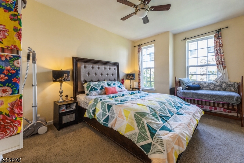 13 Dahlia Ln