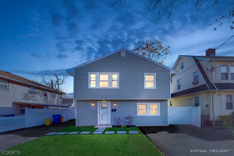 93 Park Ave