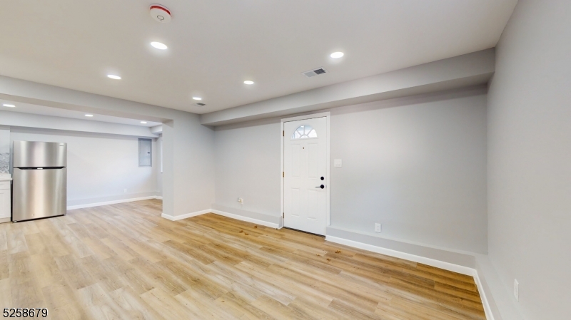 93 Park Ave