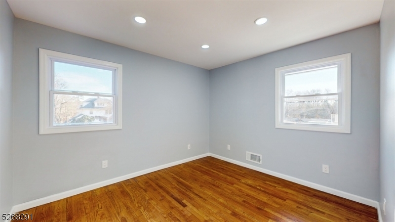 93 Park Ave Unit 2 Ave Unit: 2