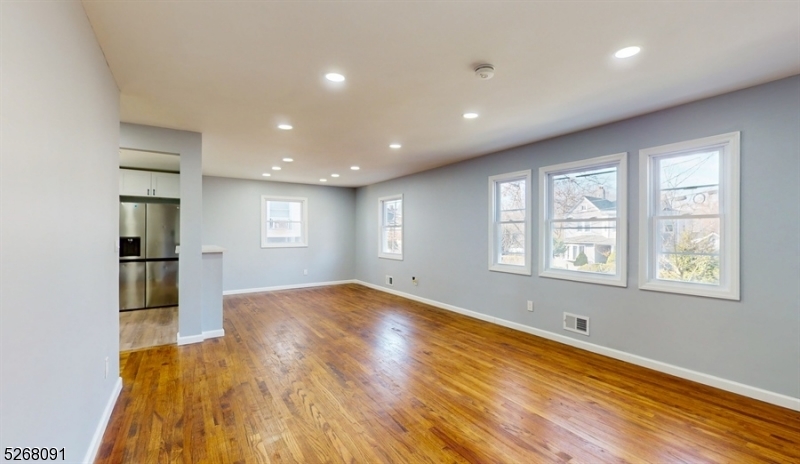 93 Park Ave Unit 2 Ave Unit: 2