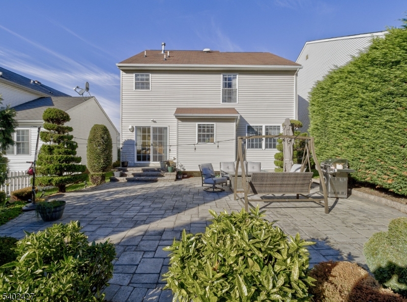357 George St