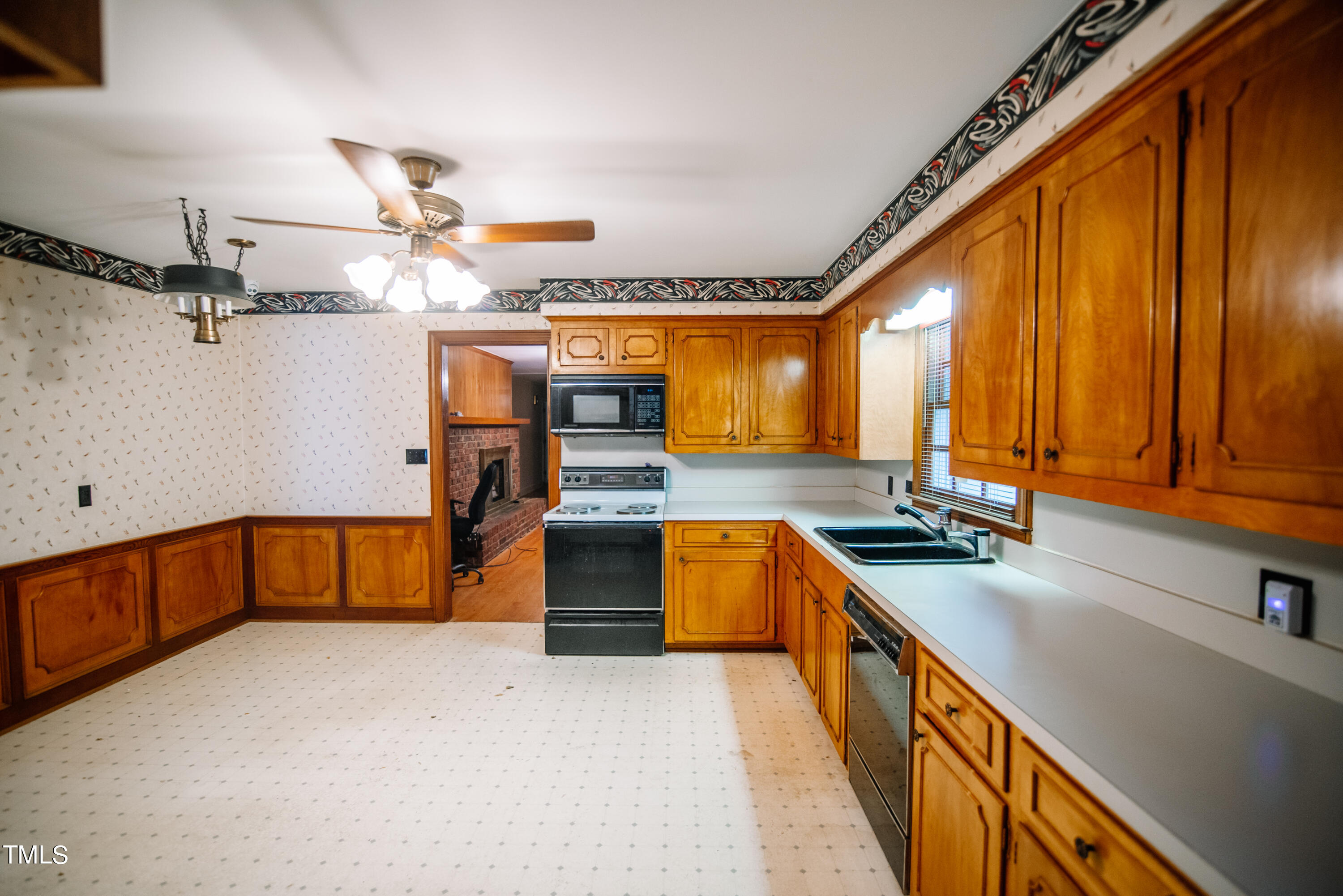 6700 Valley Lake Drive