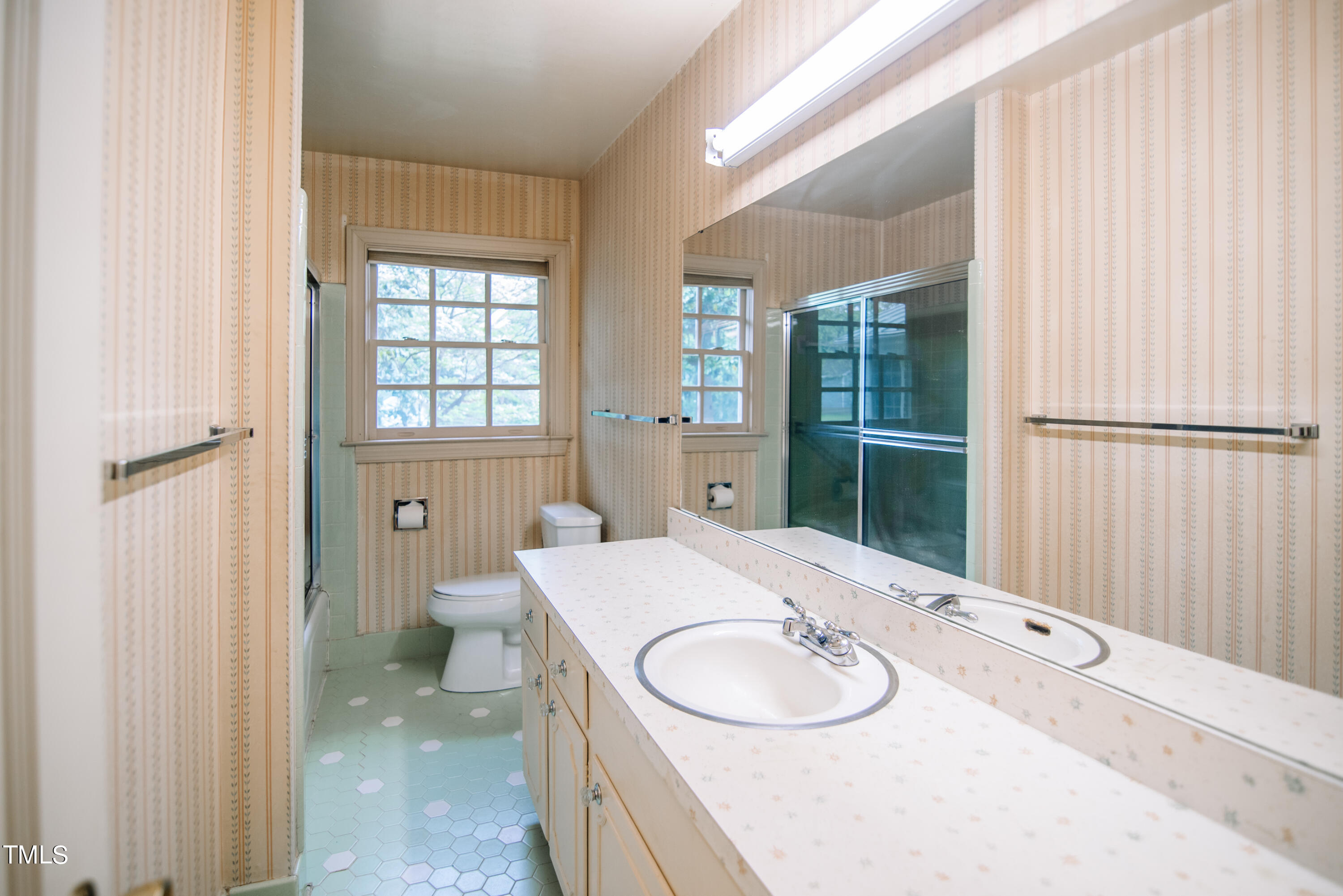 6700 Valley Lake Drive