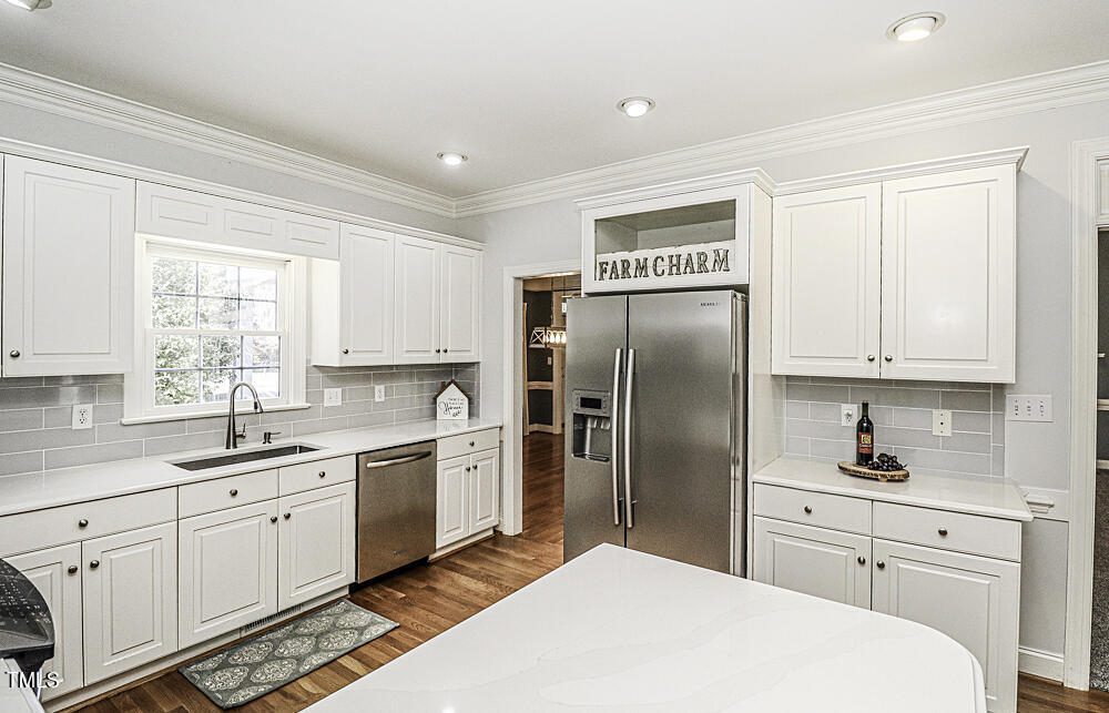 4821 Dorothy Lane
