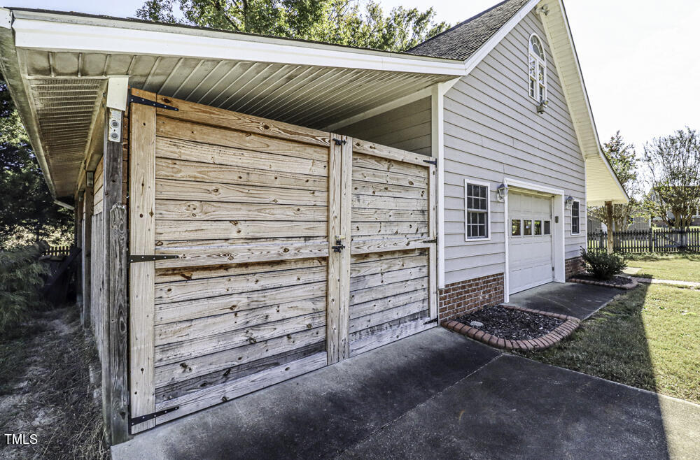 4821 Dorothy Lane