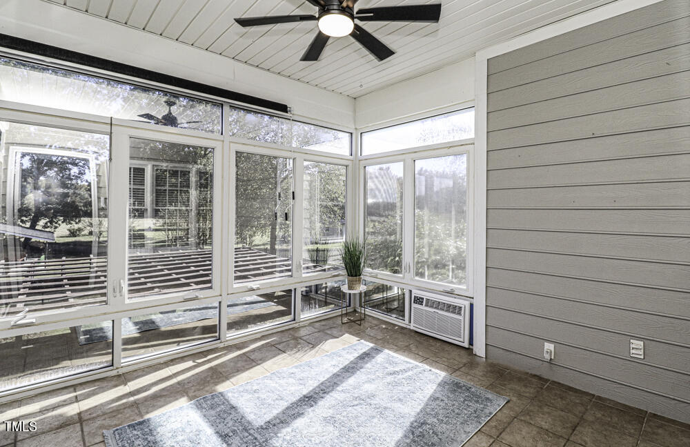 4821 Dorothy Lane