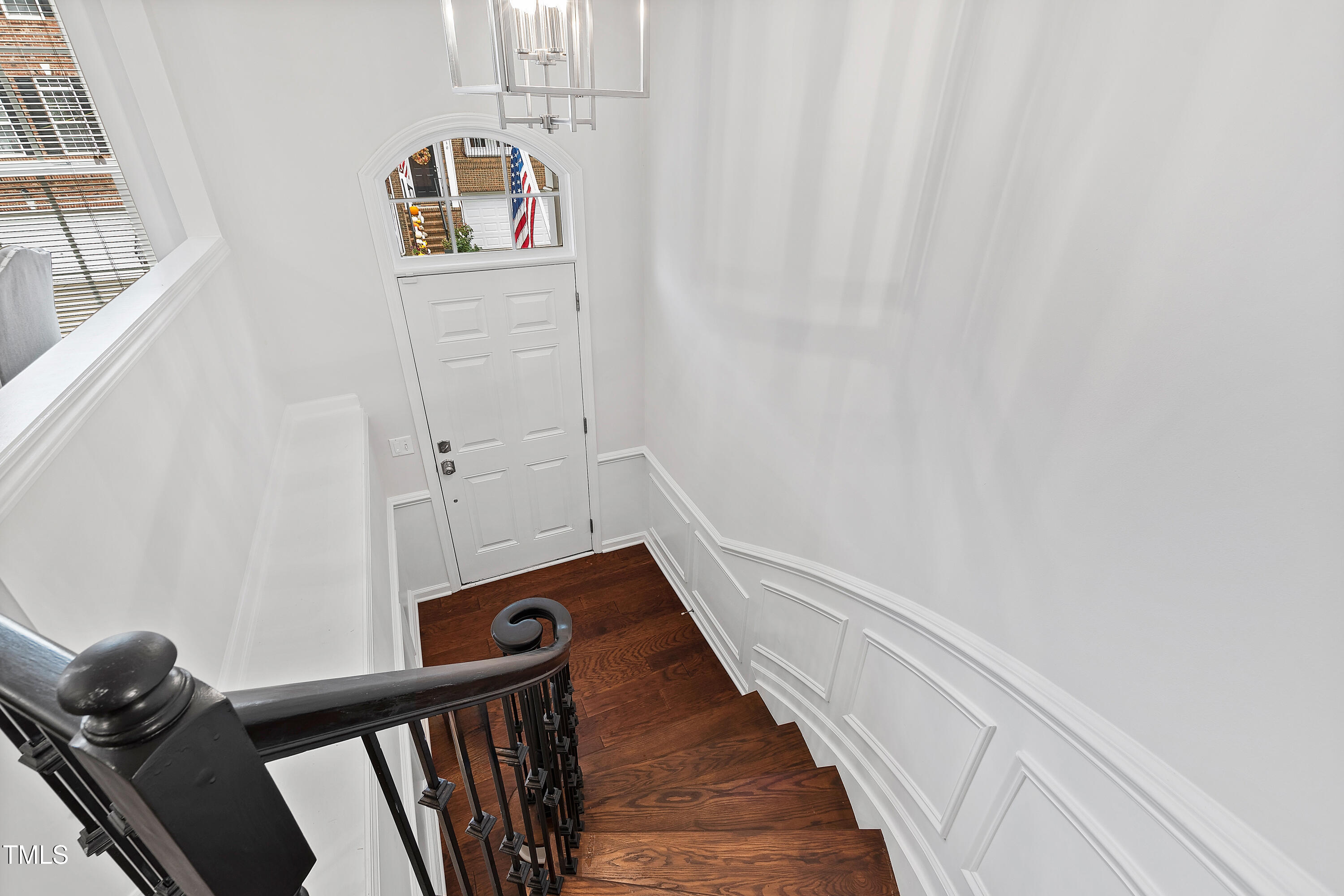 2733 Laurelcherry Street