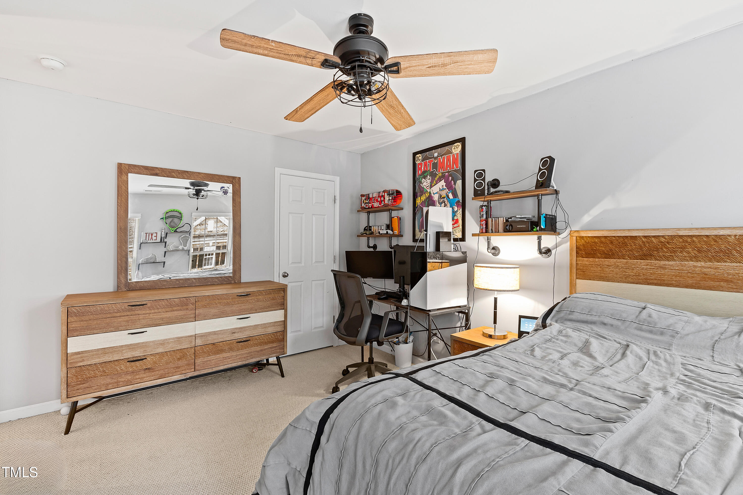 2733 Laurelcherry Street