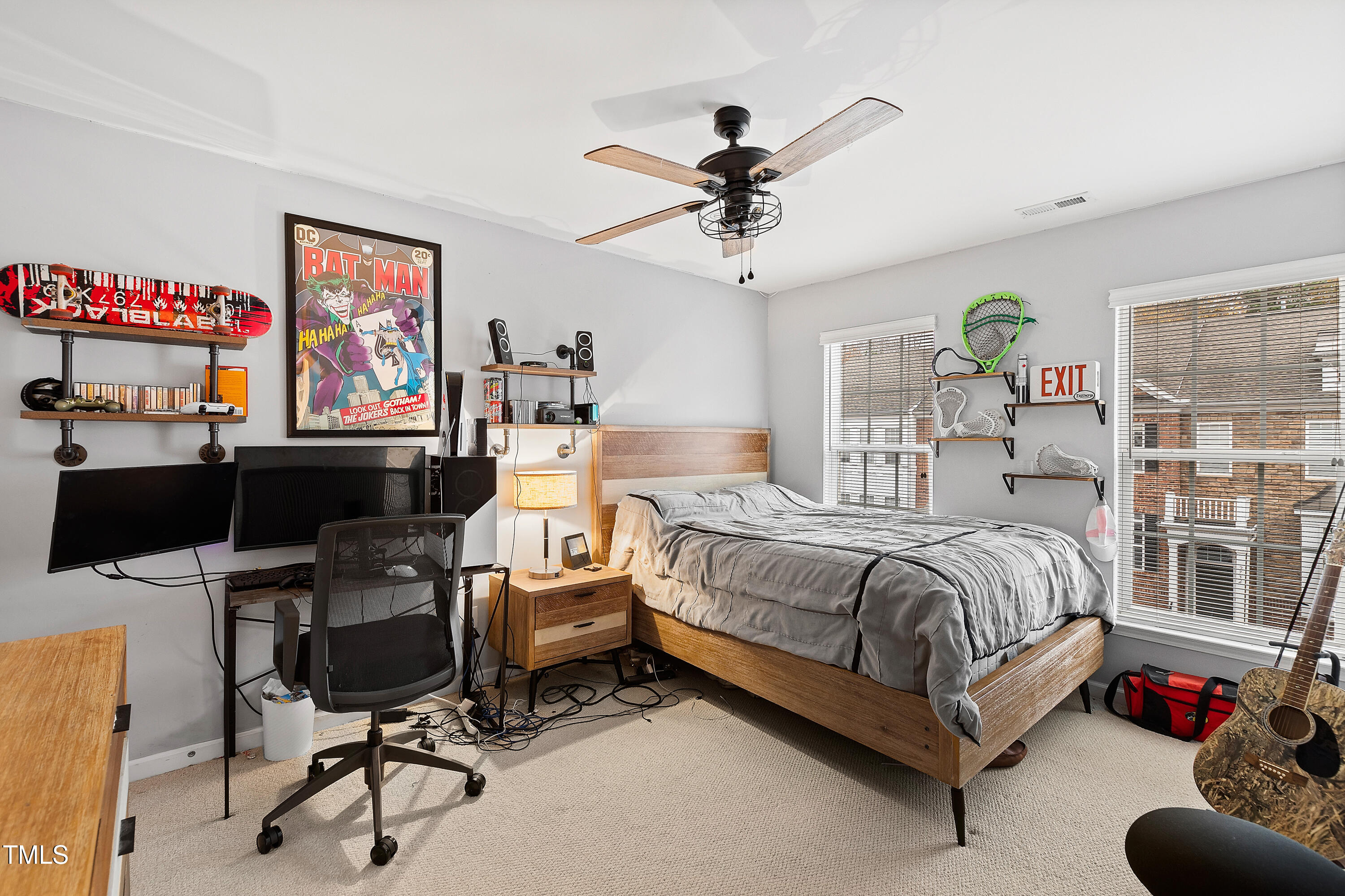 2733 Laurelcherry Street