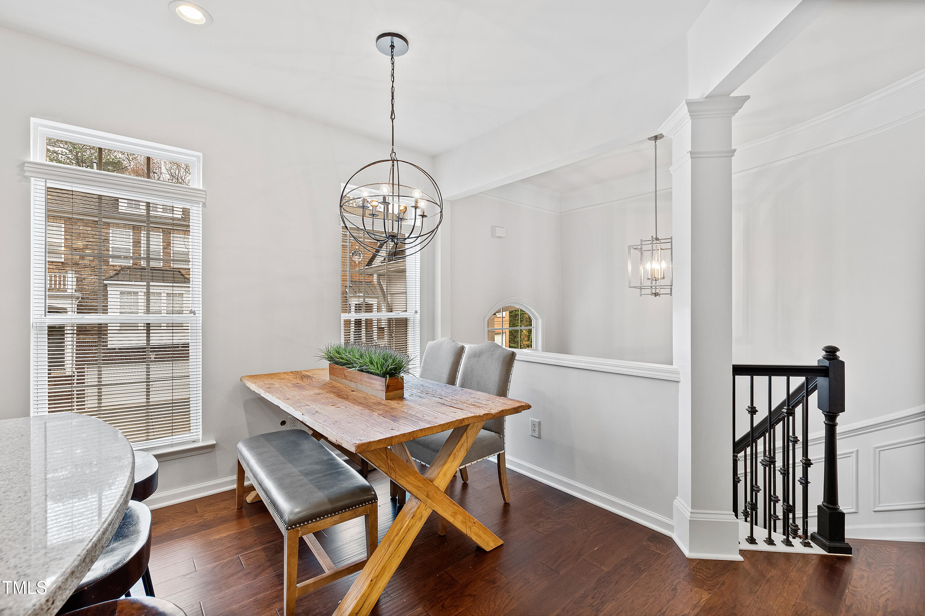 2733 Laurelcherry Street