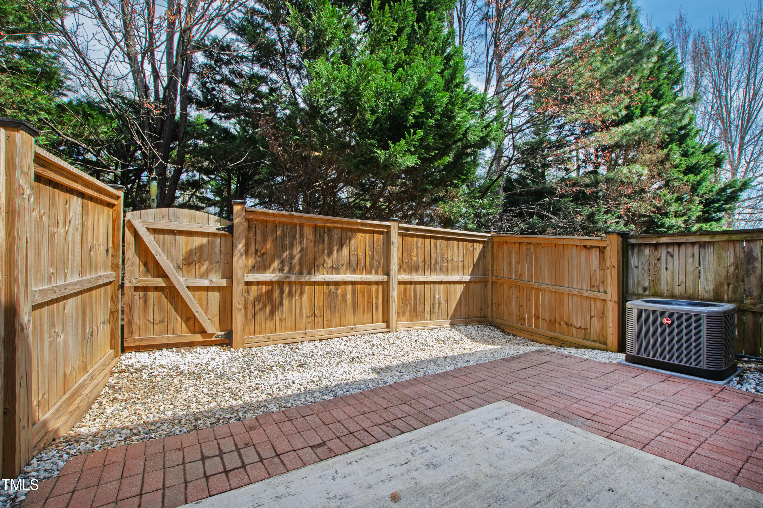 8310 Pilots View Drive