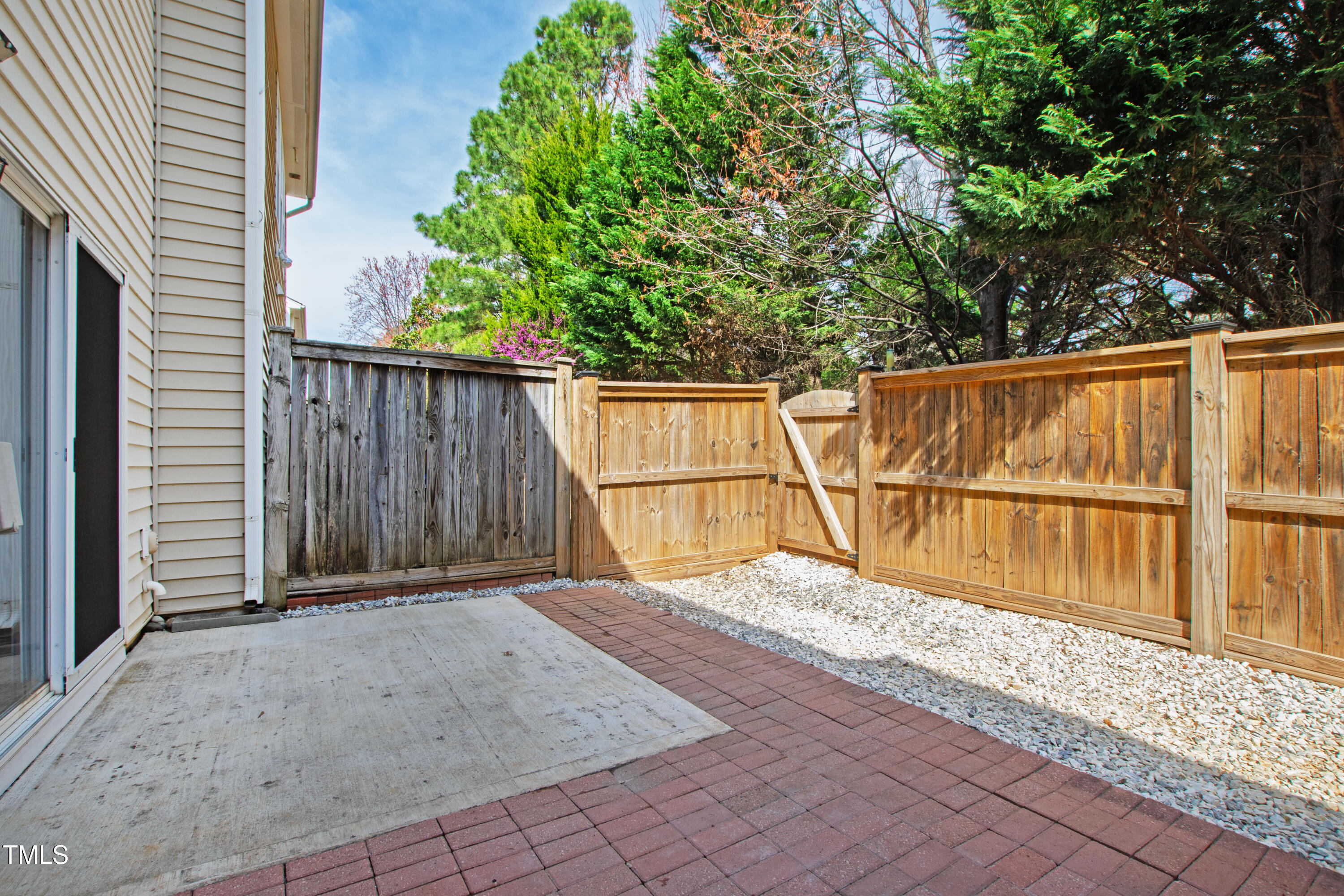 8310 Pilots View Drive