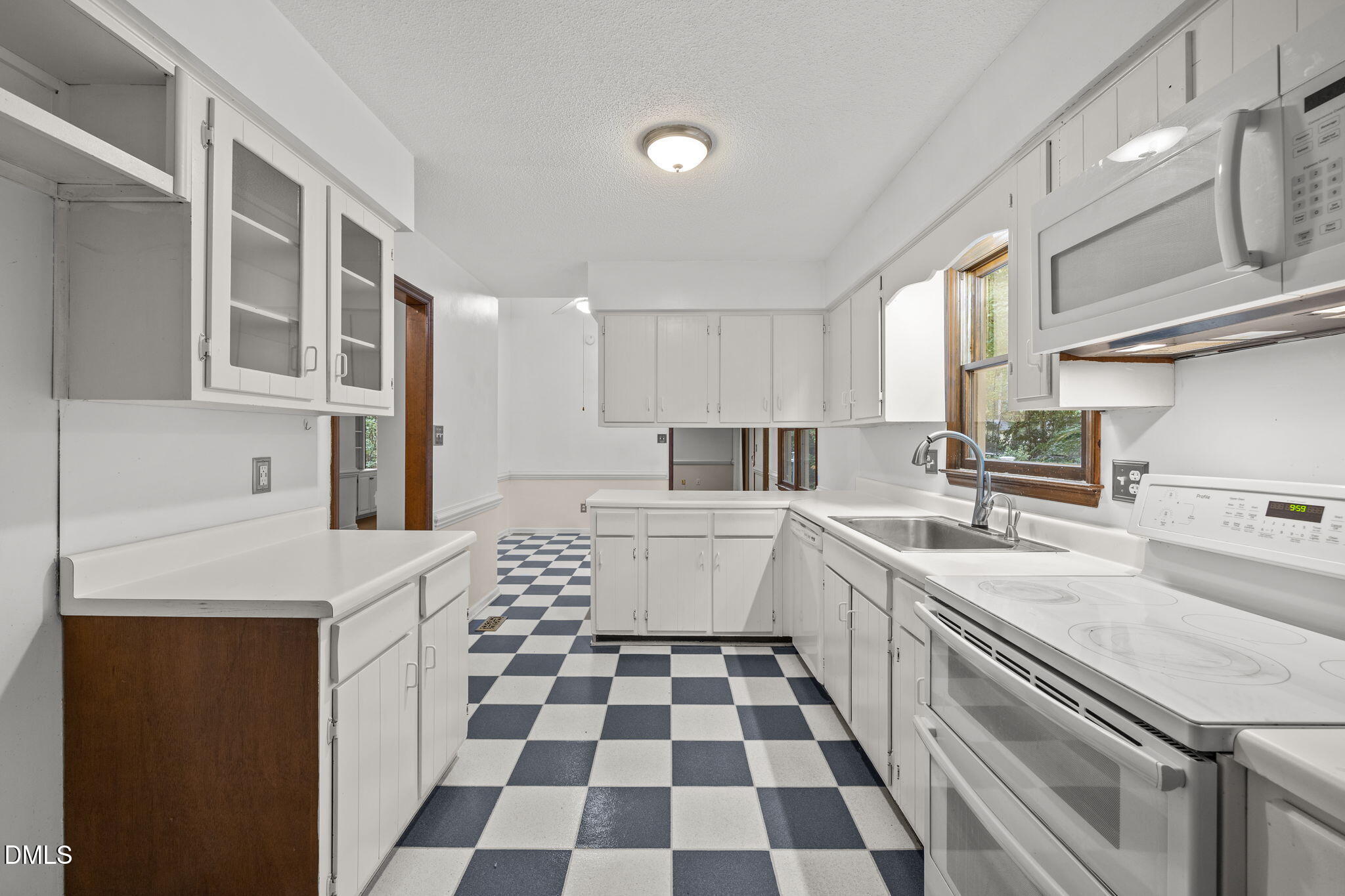 2713 Salisbury Plain