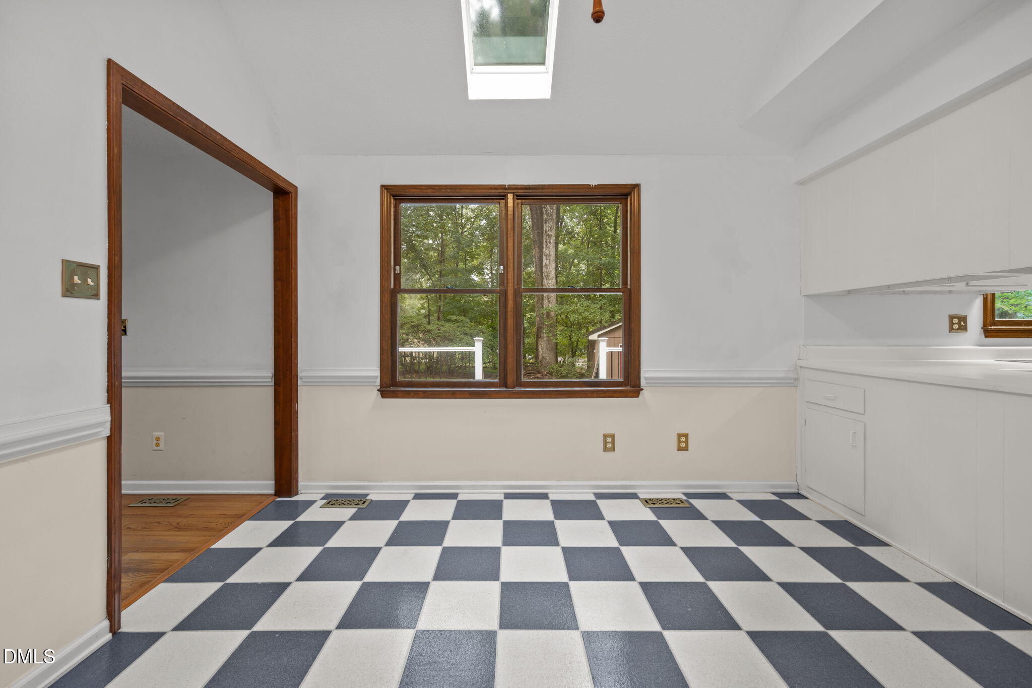 2713 Salisbury Plain