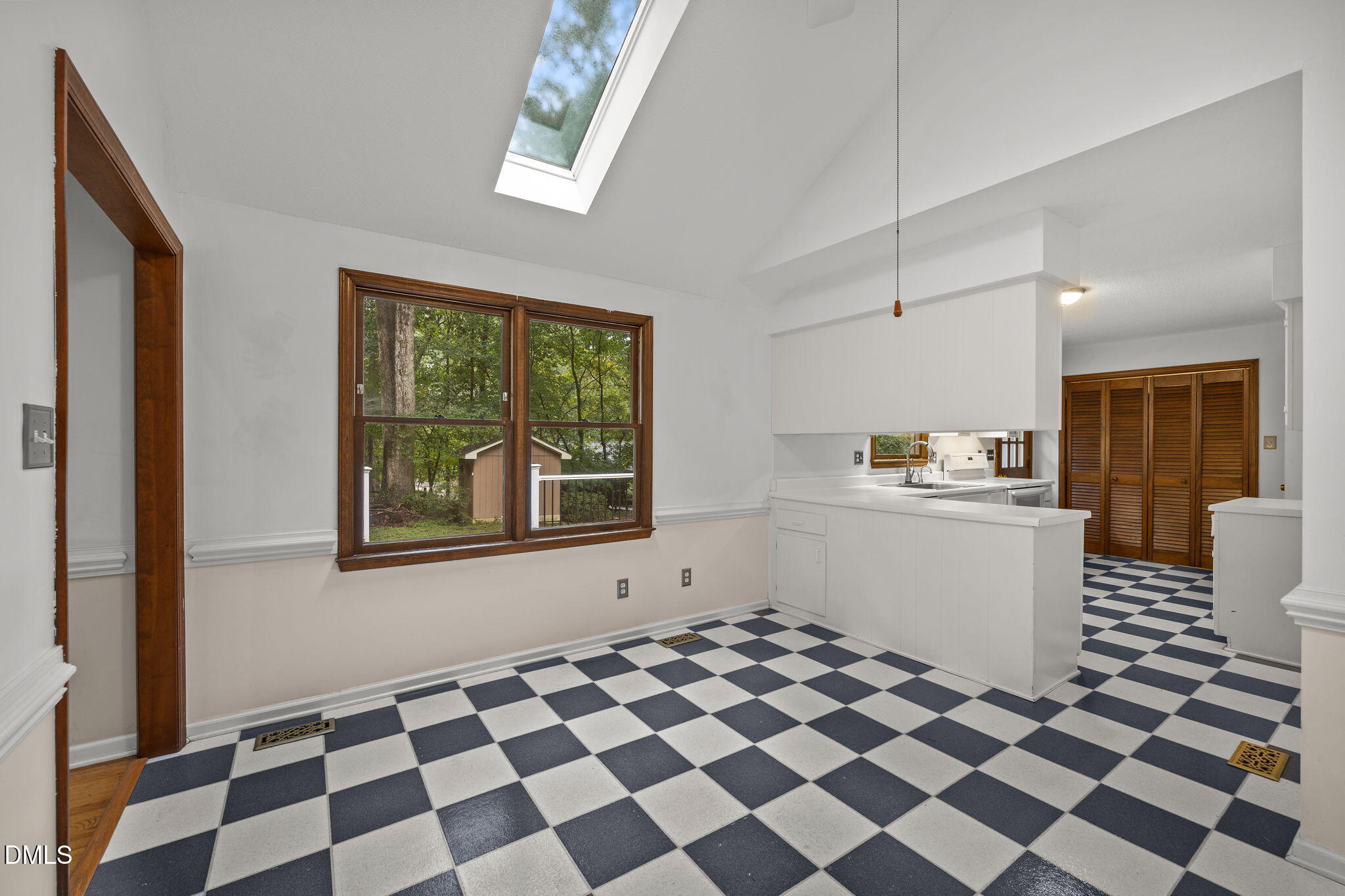 2713 Salisbury Plain