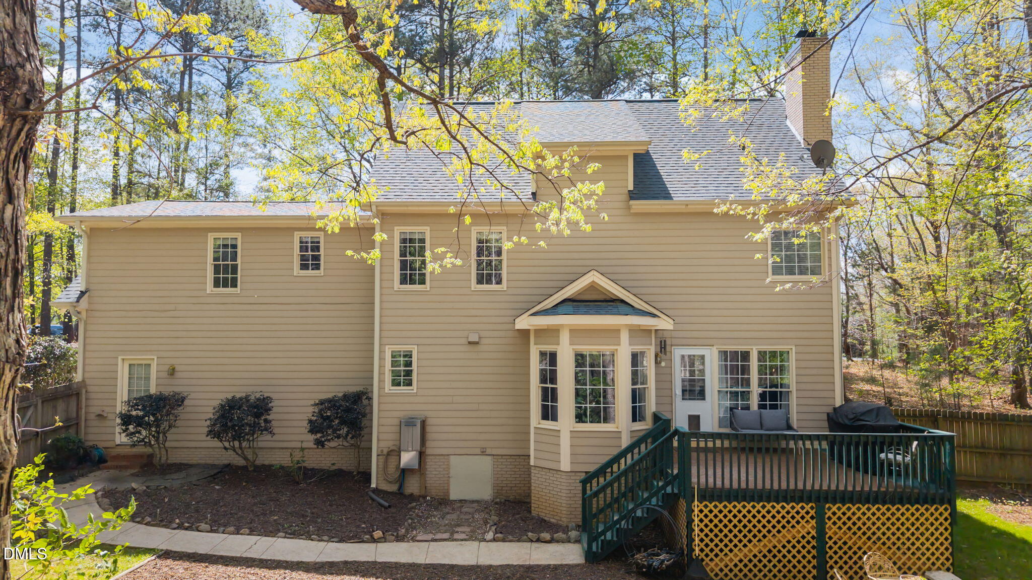 2401 Worthing Court
