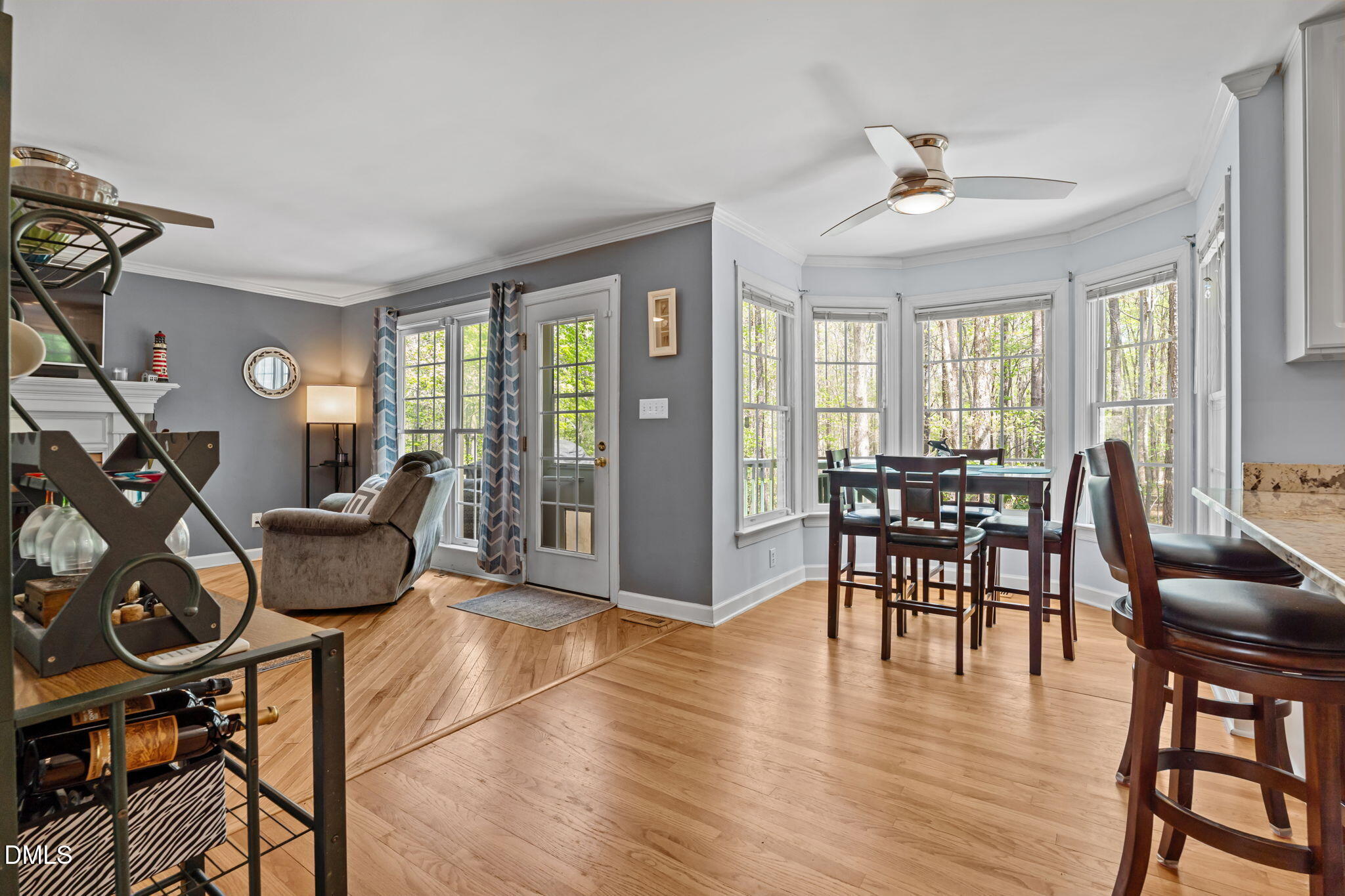 2401 Worthing Court