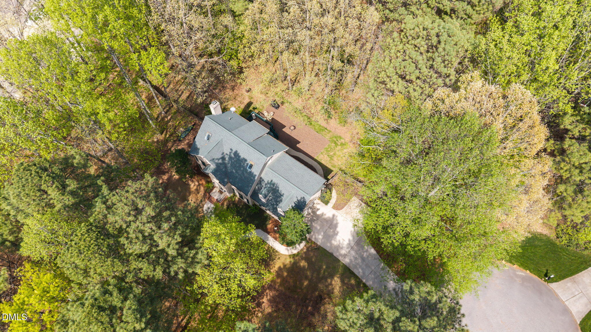 2401 Worthing Court