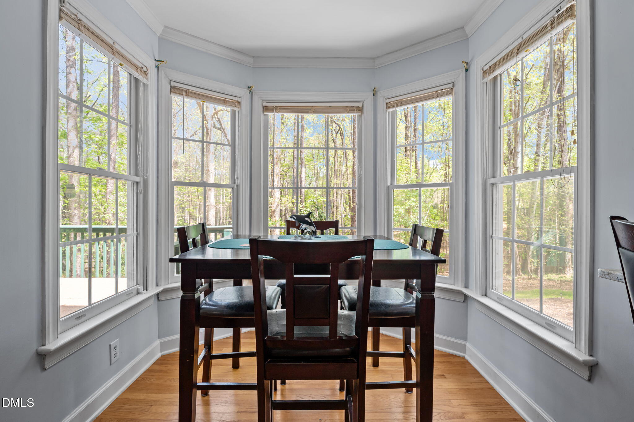 2401 Worthing Court
