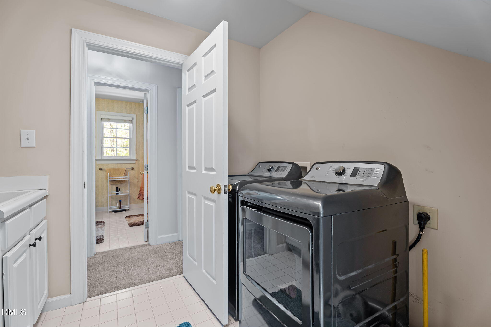 2401 Worthing Court
