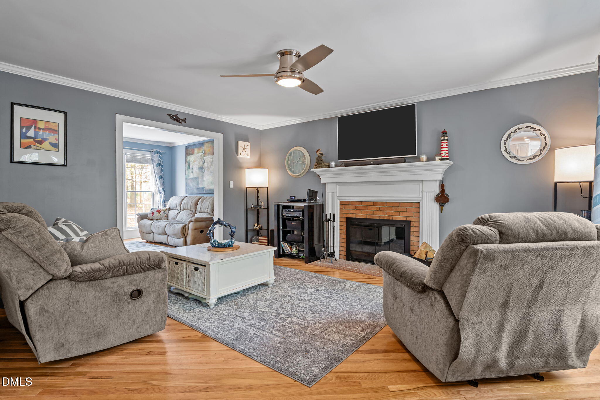 2401 Worthing Court