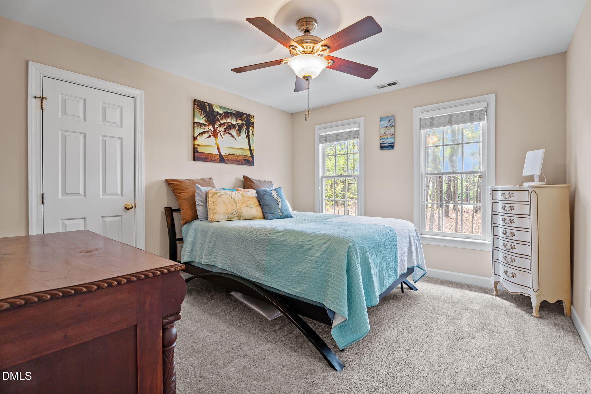2401 Worthing Court
