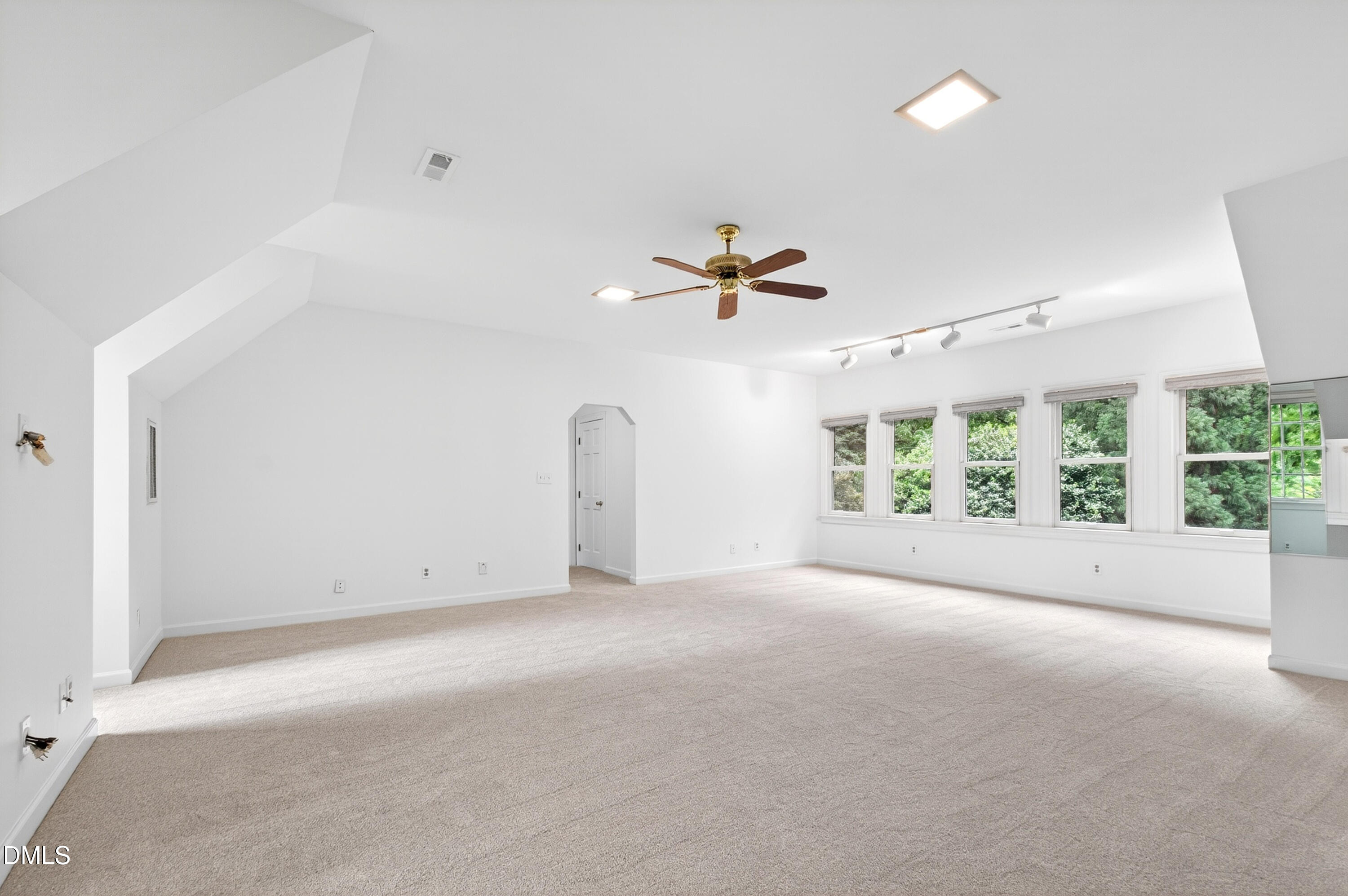 1117 Bentham Drive
