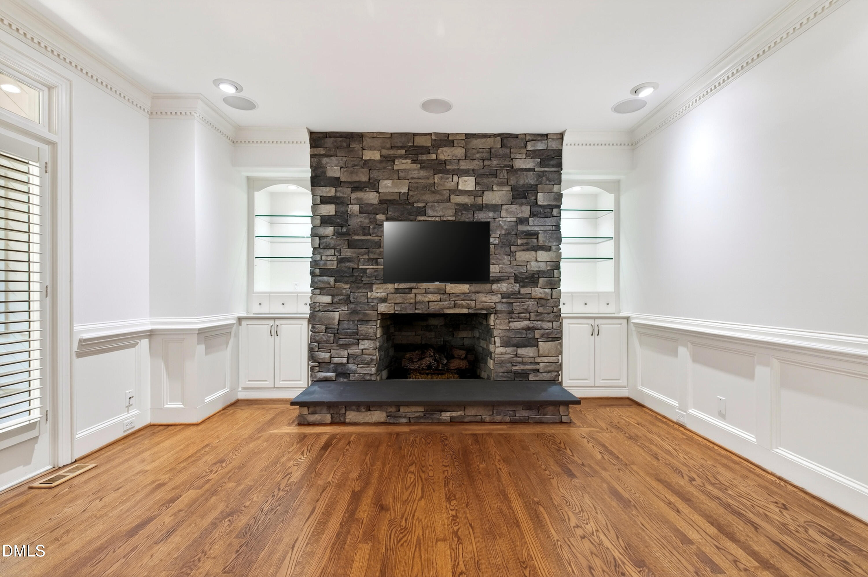1117 Bentham Drive