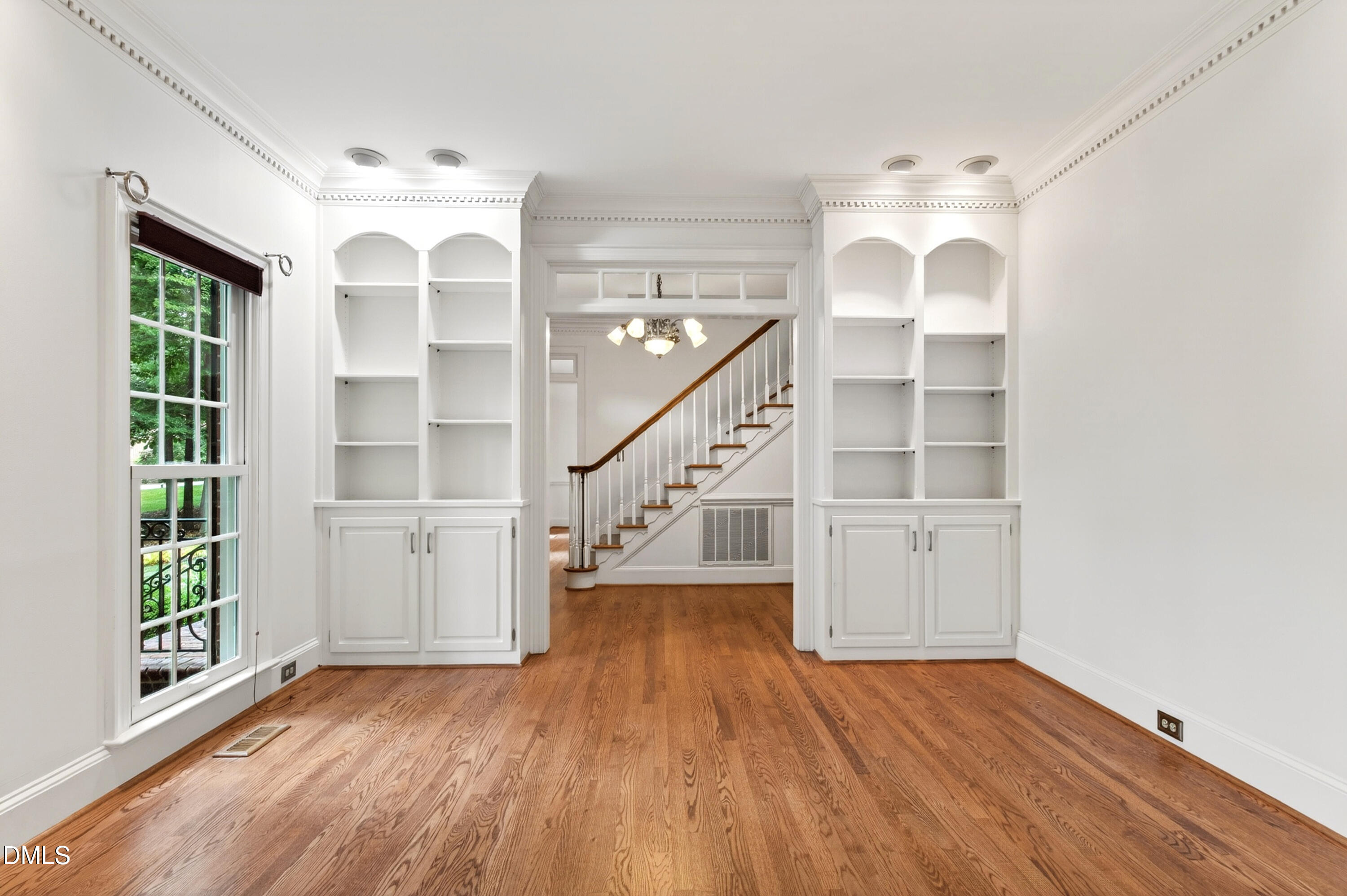 1117 Bentham Drive