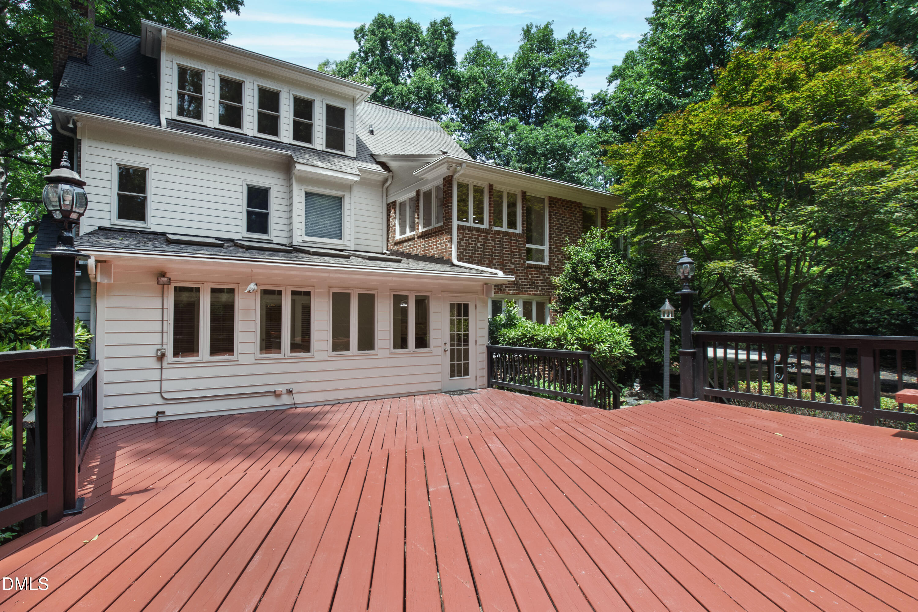 1117 Bentham Drive