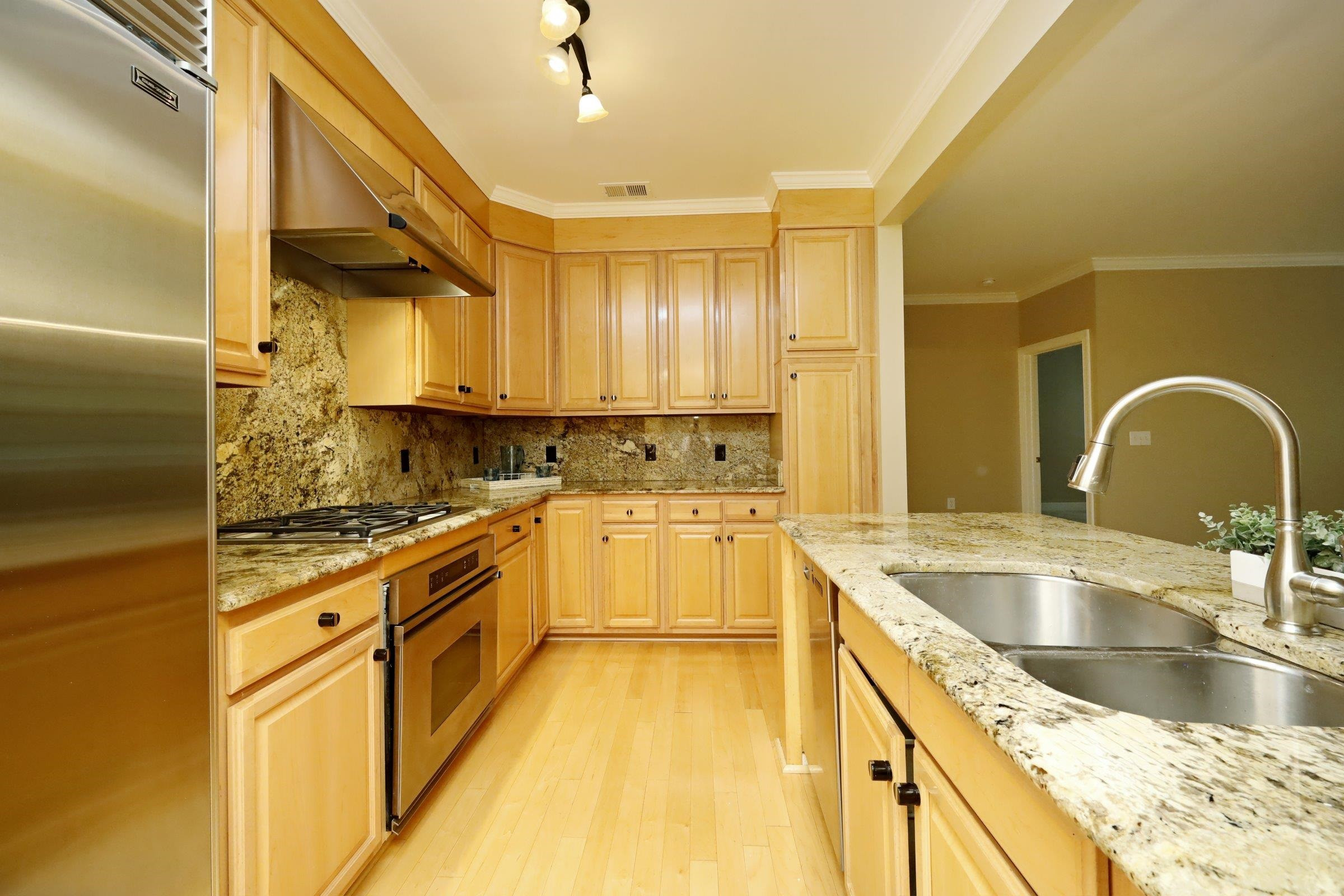 108 Northbrook Drive Unit: 305