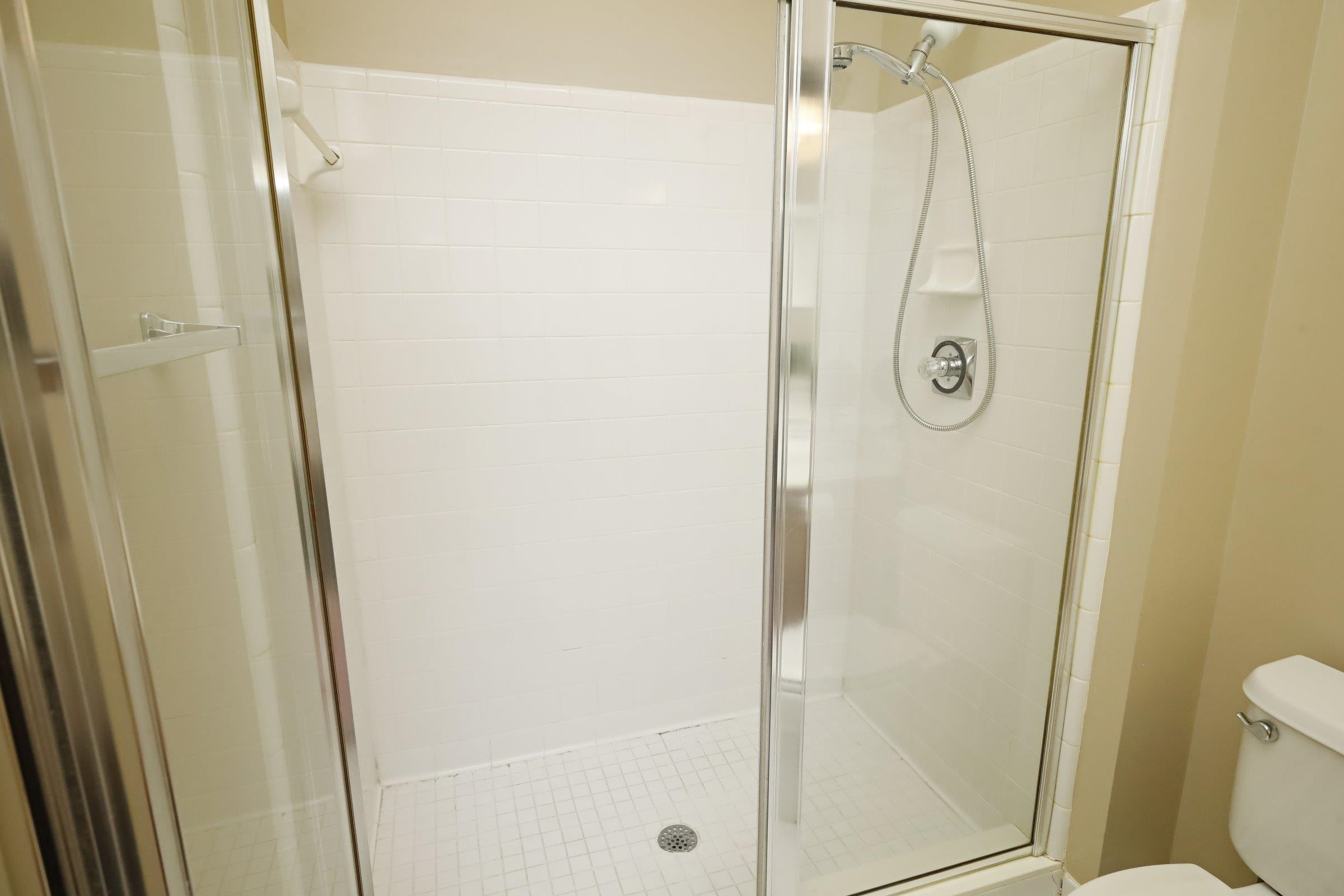 108 Northbrook Drive Unit: 305