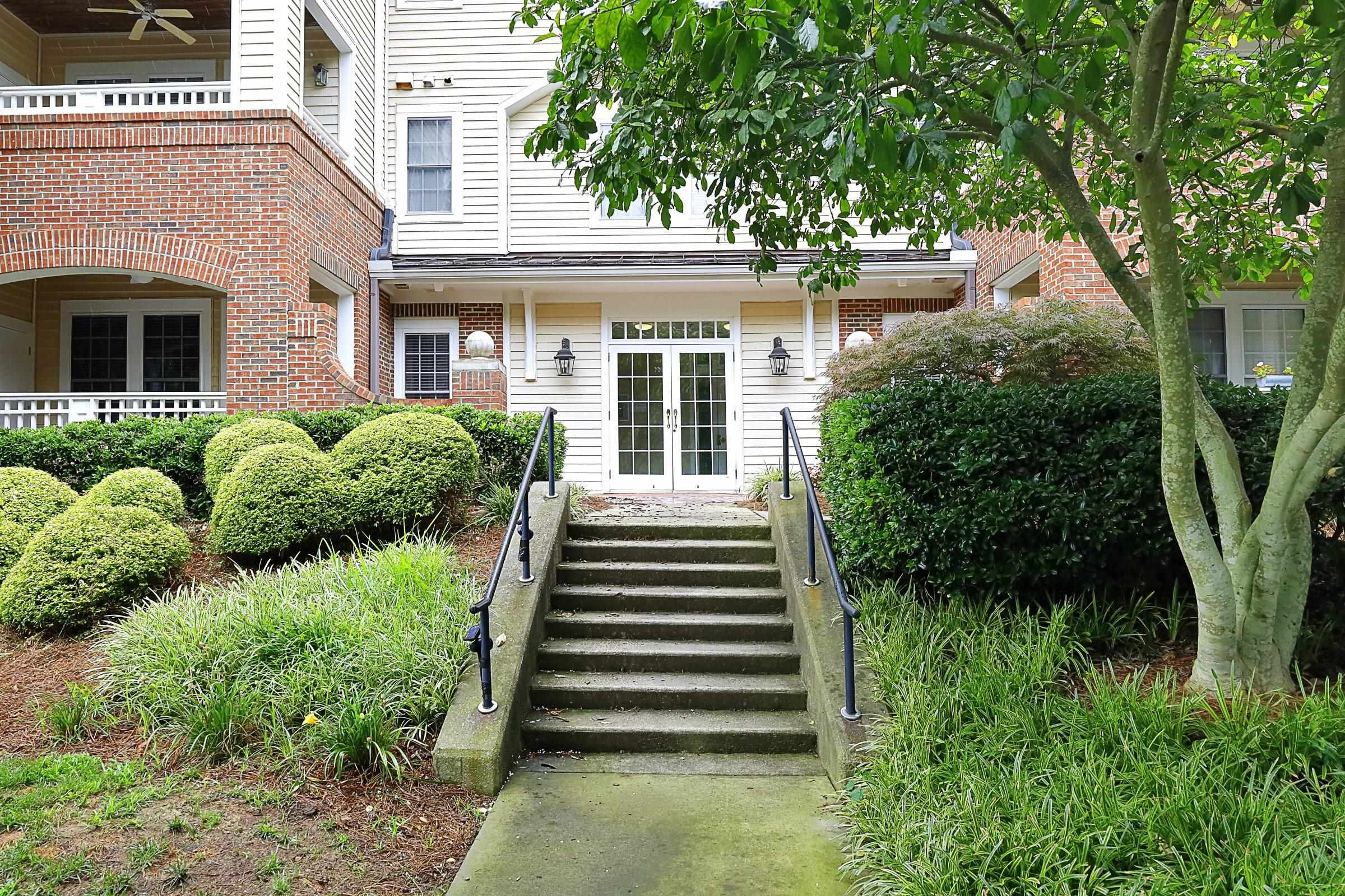108 Northbrook Drive Unit: 305