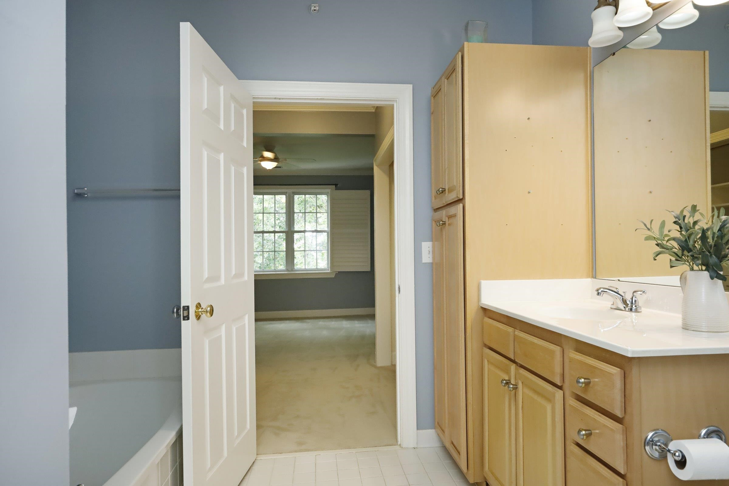 108 Northbrook Drive Unit: 305